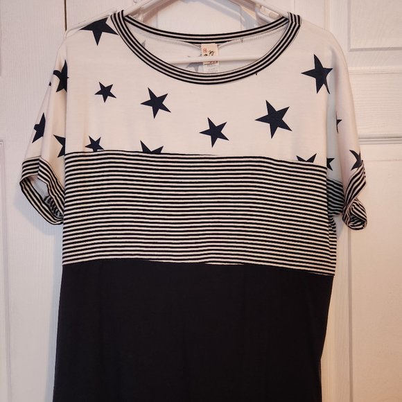 Boutique Short Sleeved Shirt - Picture 1 of 2